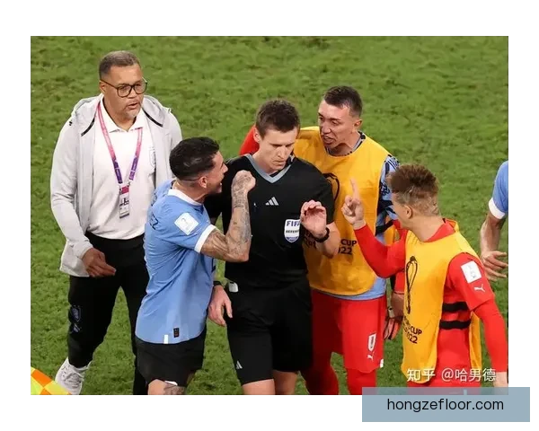 乌拉圭对阵加纳生死之战再现世界杯恩怨情仇焦点较量引爆全球迷热议